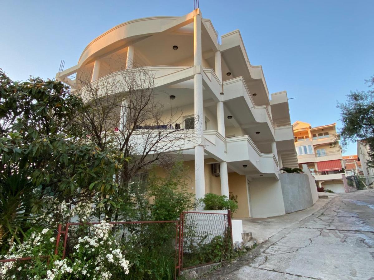 Dajkovic Apartmani Bar Esterno foto